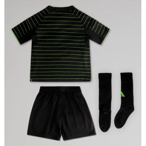 Celtic Replika Babytøj Udebanesæt Børn 2025-26 Kortærmet (+ Korte bukser) Celtic Replika Babytøj Udebanesæt Børn 2025-26 Kortærmet (+ Korte bukser)